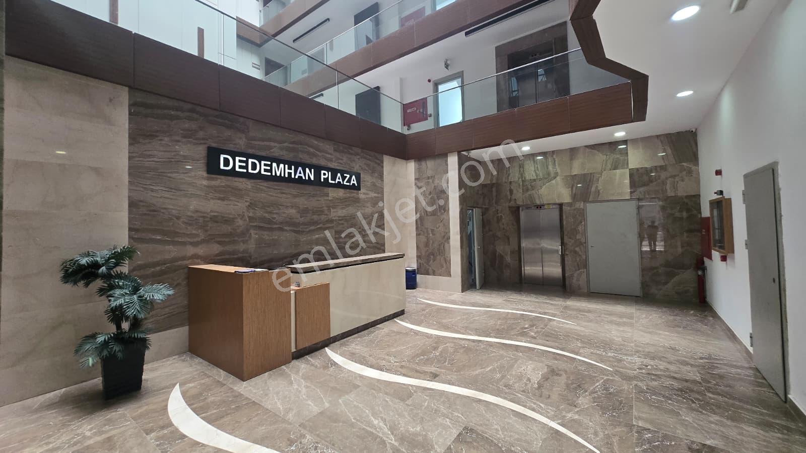 Bayraklı Dedemhan Plazada 60 M² 2+0 Kiralık Ofis | Park Manzara - Görsel 4