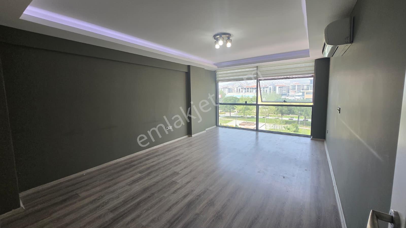 Bayraklı Dedemhan Plazada 60 M² 2+0 Kiralık Ofis | Park Manzara - Görsel 15