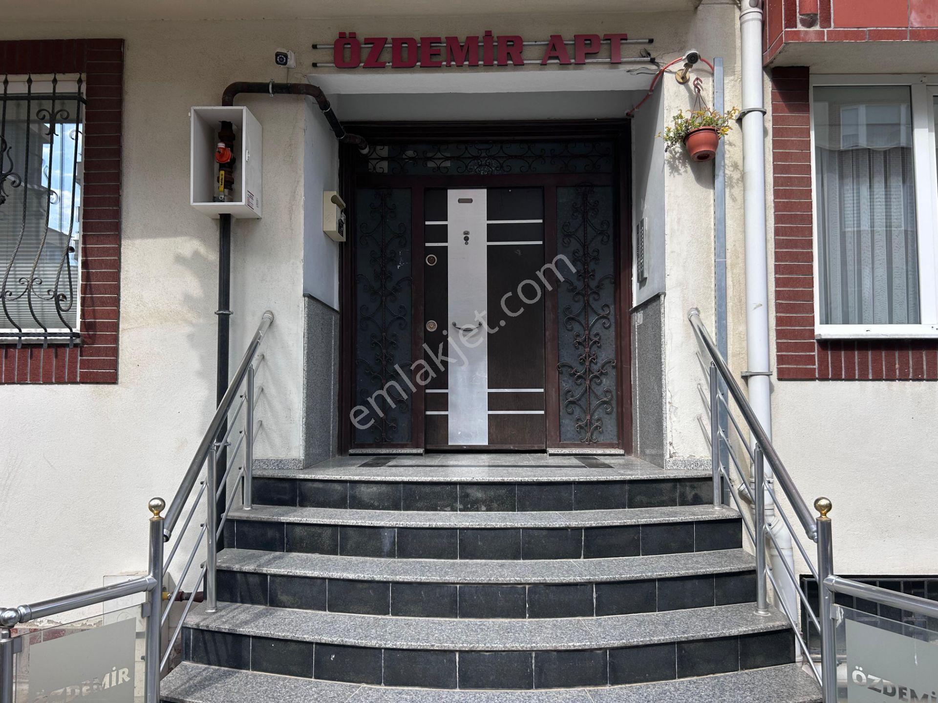 Edremit Cennetayağı Mahallesinde 3+1 Doğalgazlı Daire - Görsel 2