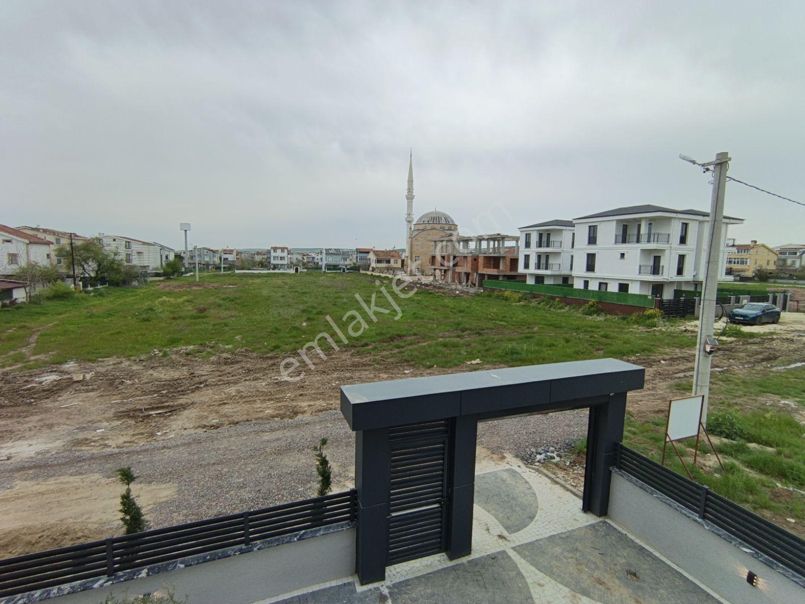 200 M2 Arsa İçerisinde Müstakil Tadında 4+1 İskanlı Villa - Görsel 32