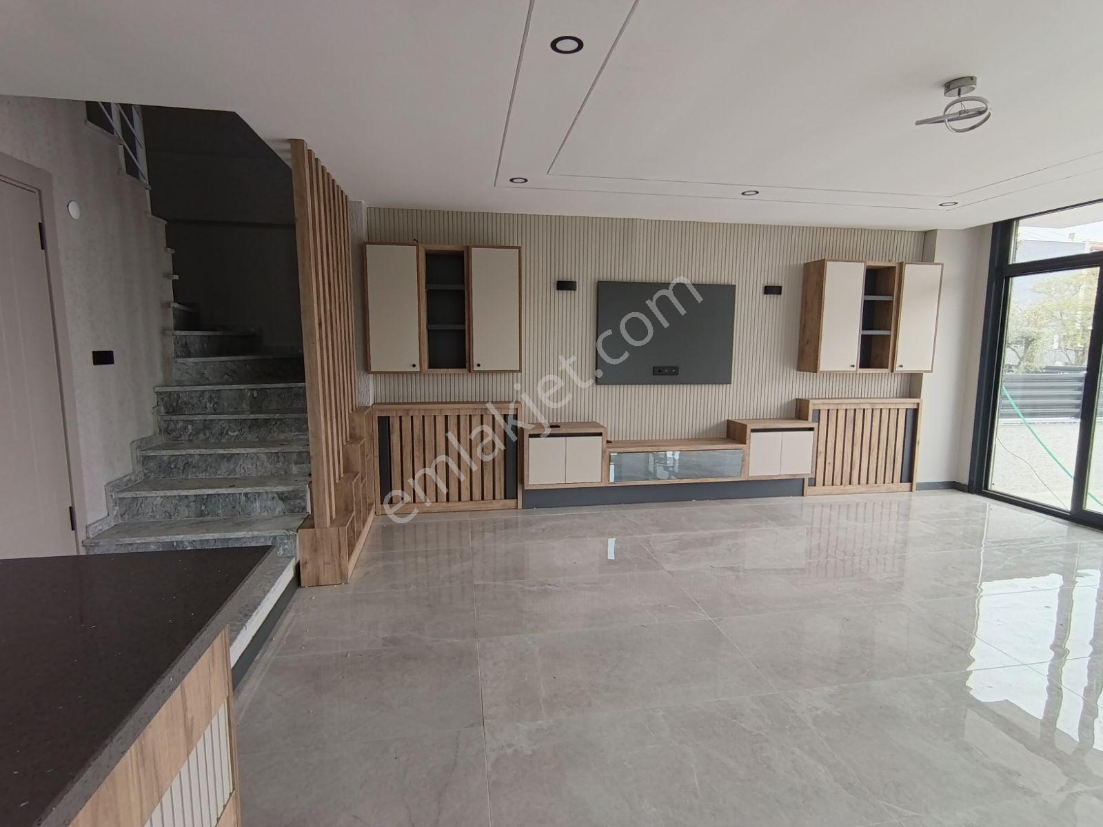 200 M2 Arsa İçerisinde Müstakil Tadında 4+1 İskanlı Villa - Görsel 24