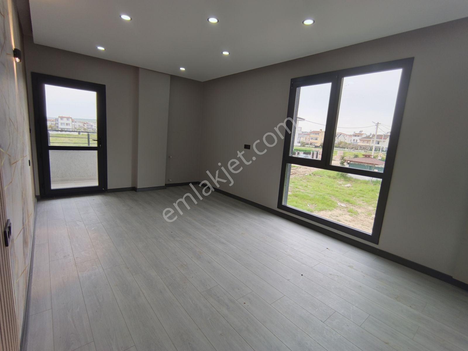 200 M2 Arsa İçerisinde Müstakil Tadında 4+1 İskanlı Villa - Görsel 28