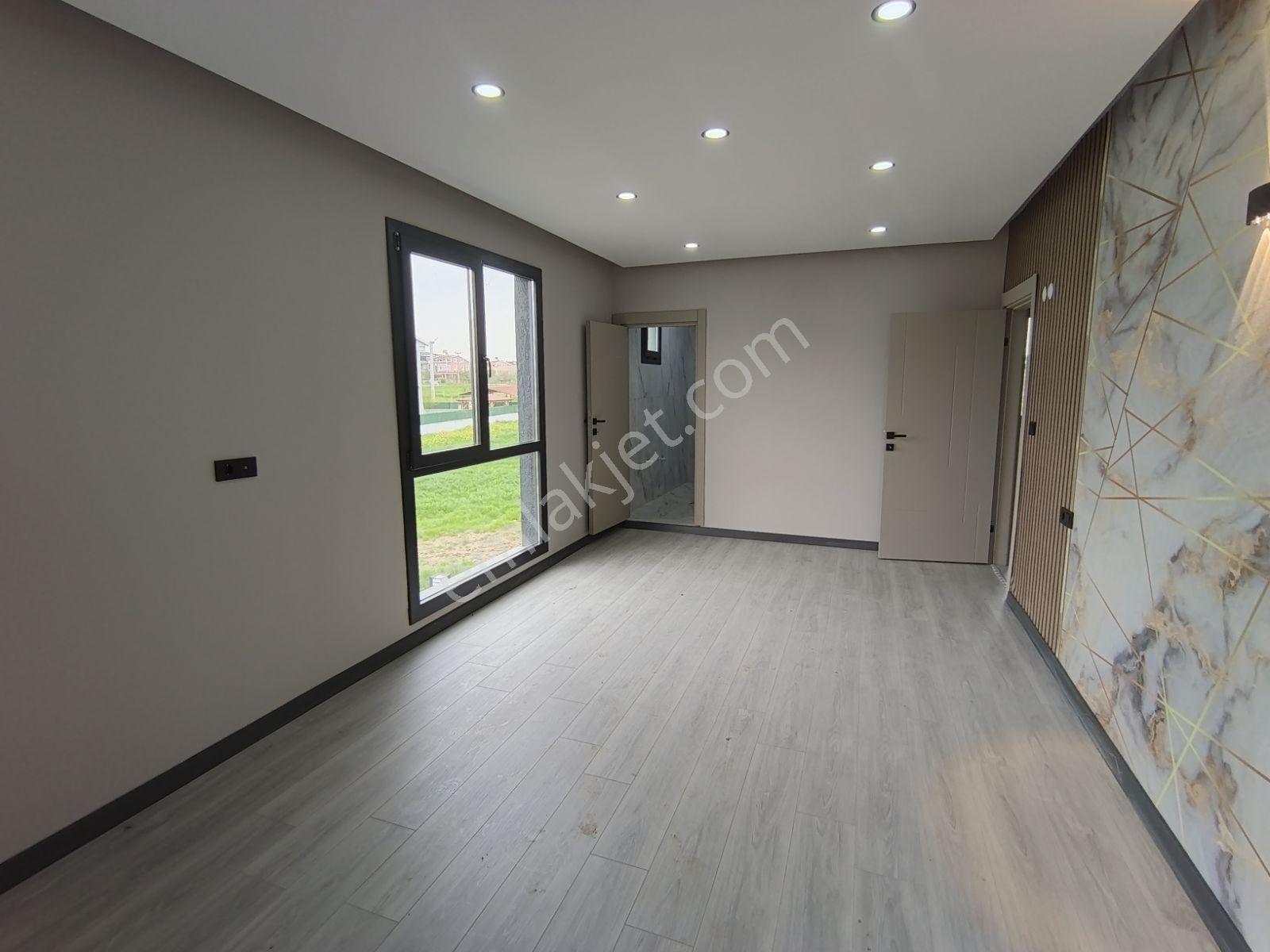 200 M2 Arsa İçerisinde Müstakil Tadında 4+1 İskanlı Villa - Görsel 29