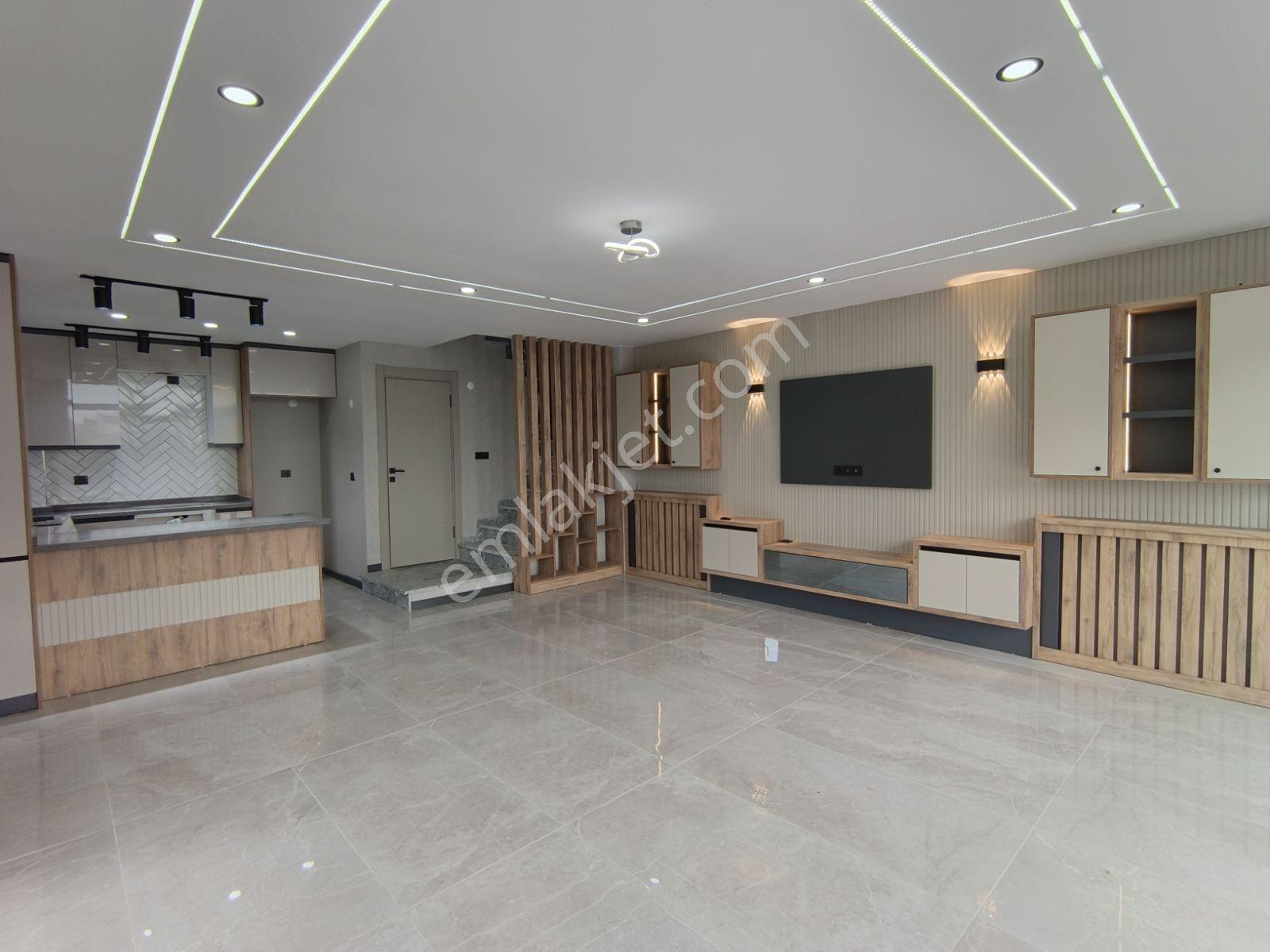 200 M2 Arsa İçerisinde Müstakil Tadında 4+1 İskanlı Villa - Görsel 17