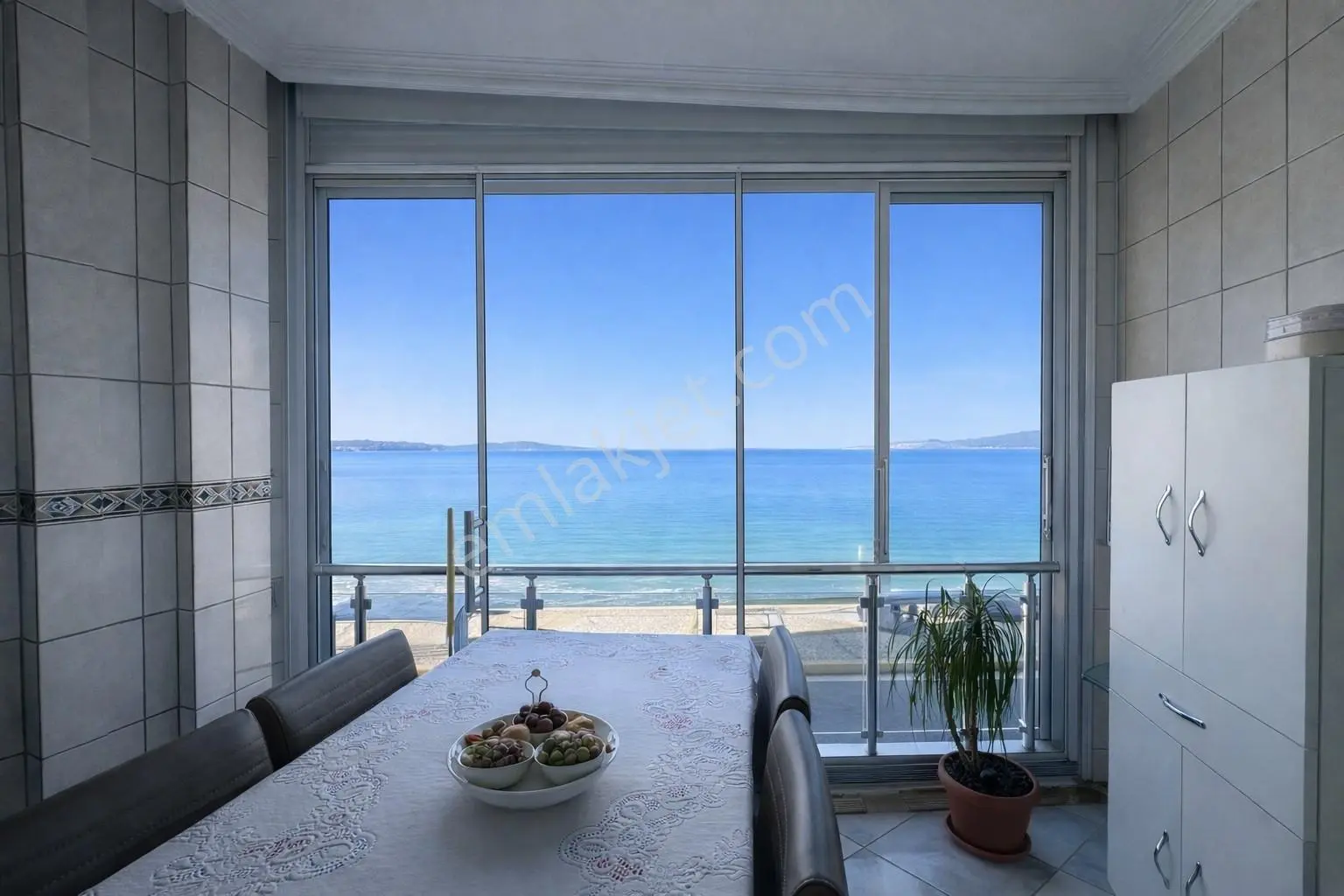 Umas Solutıon'dan Ayvalık Merkezde Denize Sıfır 3+1 Daire - Görsel 5