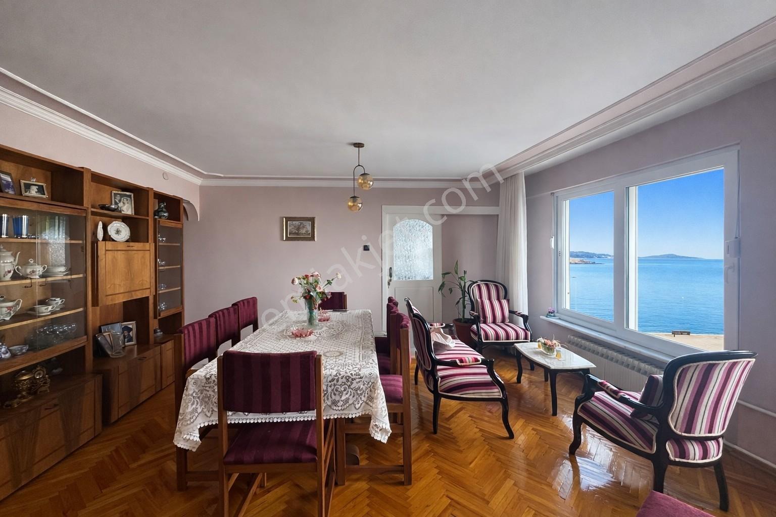 Umas Solutıon'dan Ayvalık Merkezde Denize Sıfır 3+1 Daire - Görsel 11