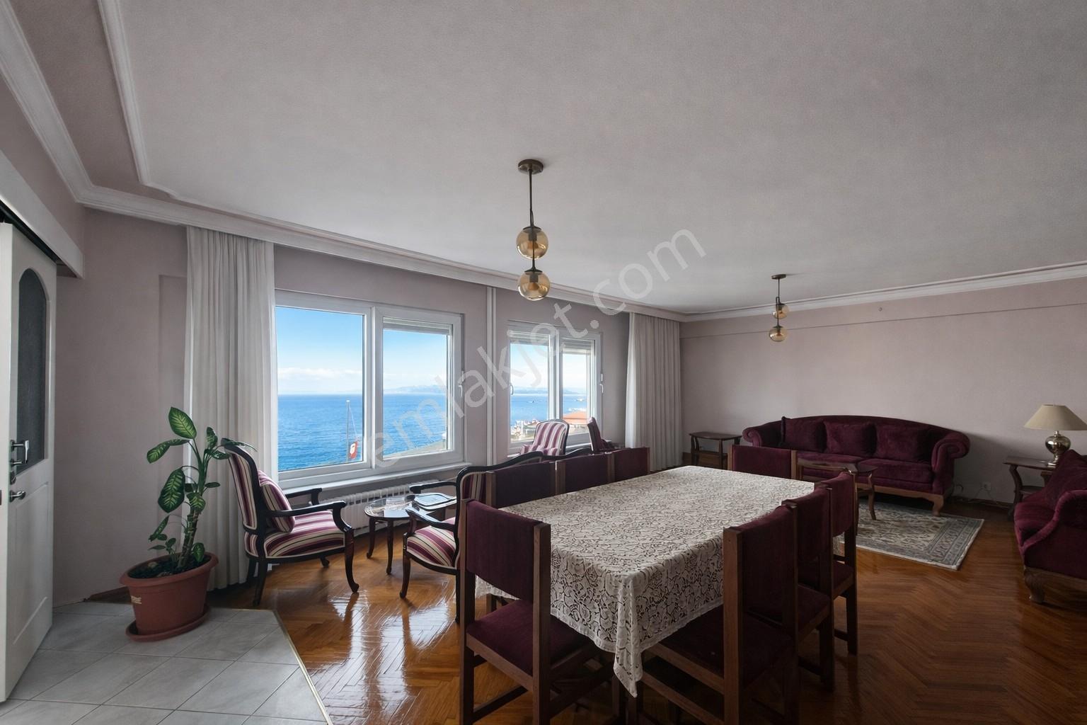 Umas Solutıon'dan Ayvalık Merkezde Denize Sıfır 3+1 Daire - Görsel 20