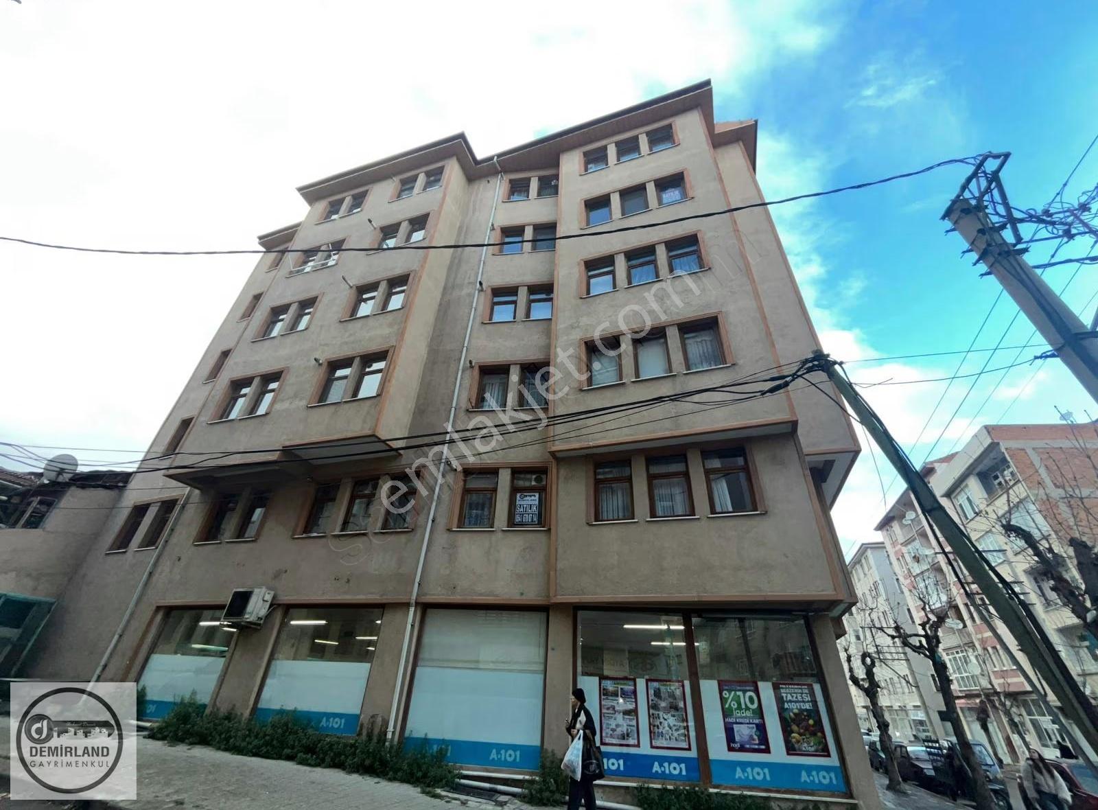 Demirland'dan Satılık Kıbrıs Caddesinde 2+1 Bakımlı Daire - Görsel 11