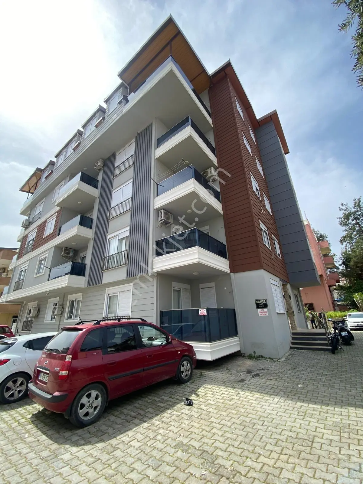 Gazipaşa'da Modern Tasarımlı Full Eşyalı 1+1 Daire