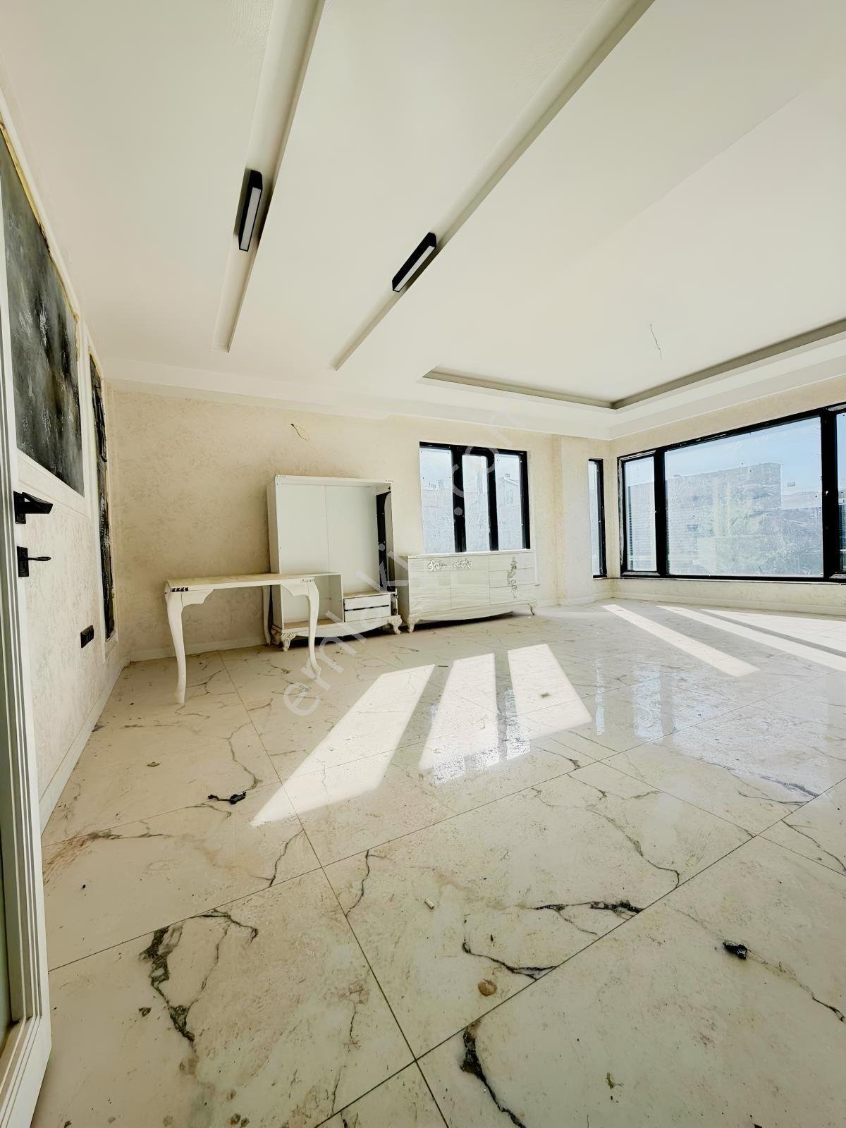 Buhara Mahallesinde Site İçi Satılık Ultralüks Villa - Görsel 9