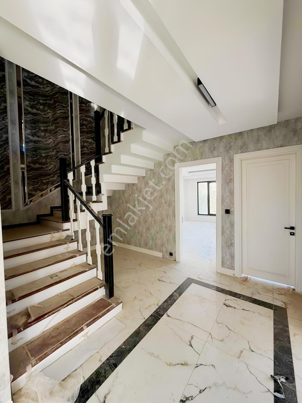 Buhara Mahallesinde Site İçi Satılık Ultralüks Villa - Görsel 8