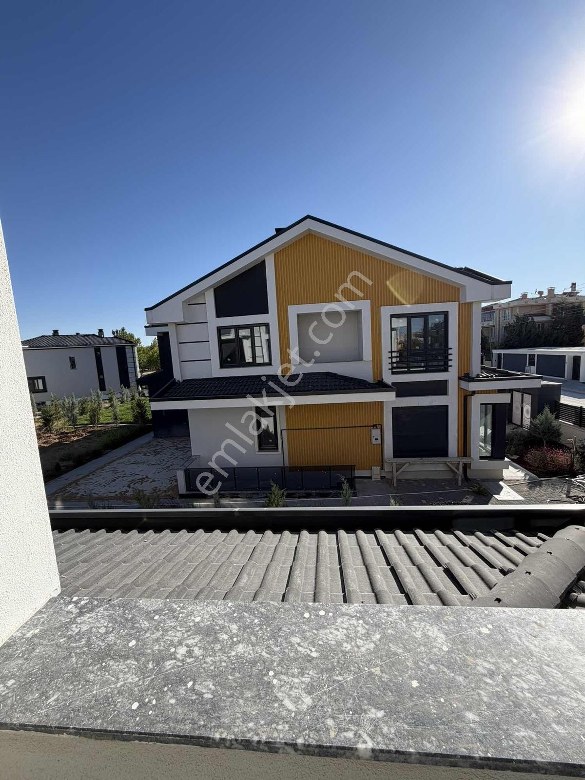 Buhara Mahallesinde Site İçi Satılık Ultralüks Villa - Görsel 27