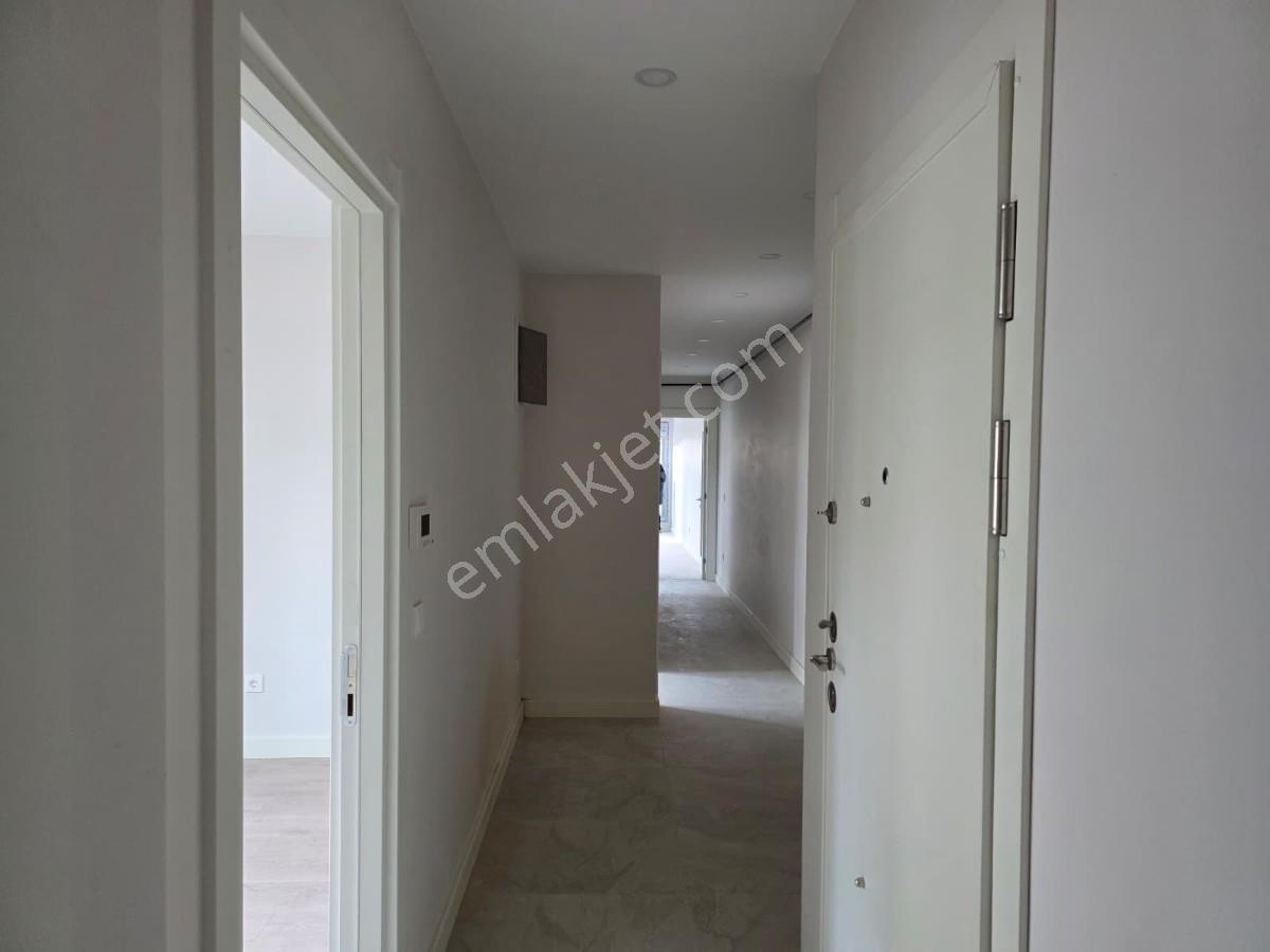 Feneryolu’nda Prestijli Yaşamın Yeni Adresinde Satılık Daire - Görsel 15