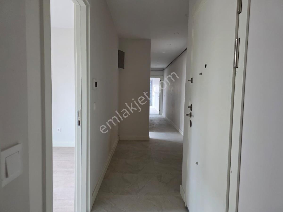 Feneryolu’nda Prestijli Yaşamın Yeni Adresinde Satılık Daire - Görsel 16