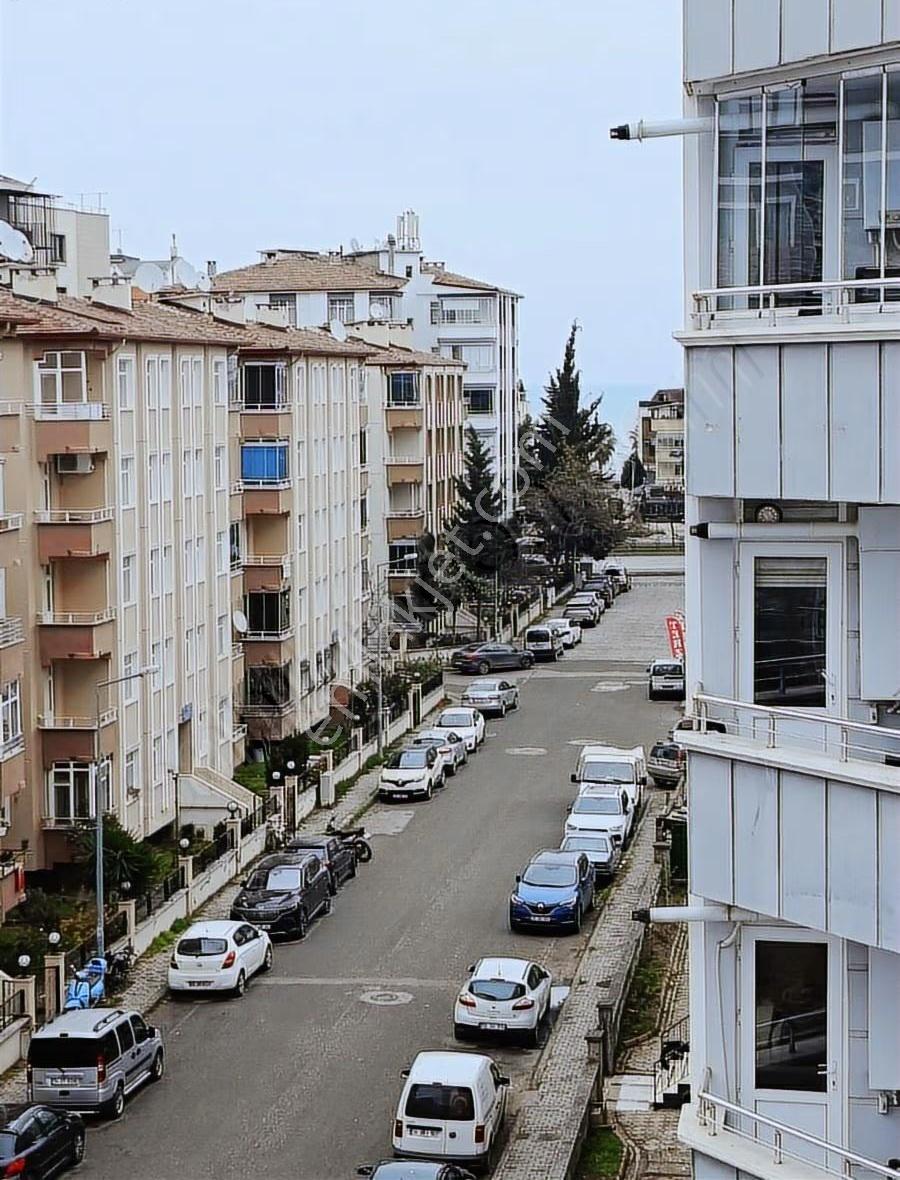 Yeni Mahalle Tramvay Durağının 50 Metre Altında 3+1 Fırsat Daire - Görsel 6