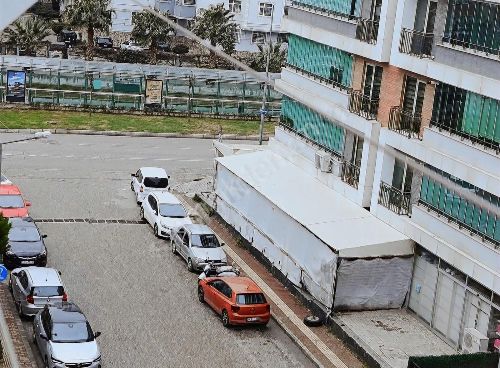 Yeni Mahalle Tramvay Durağının 50 Metre Altında 3+1 Fırsat Daire