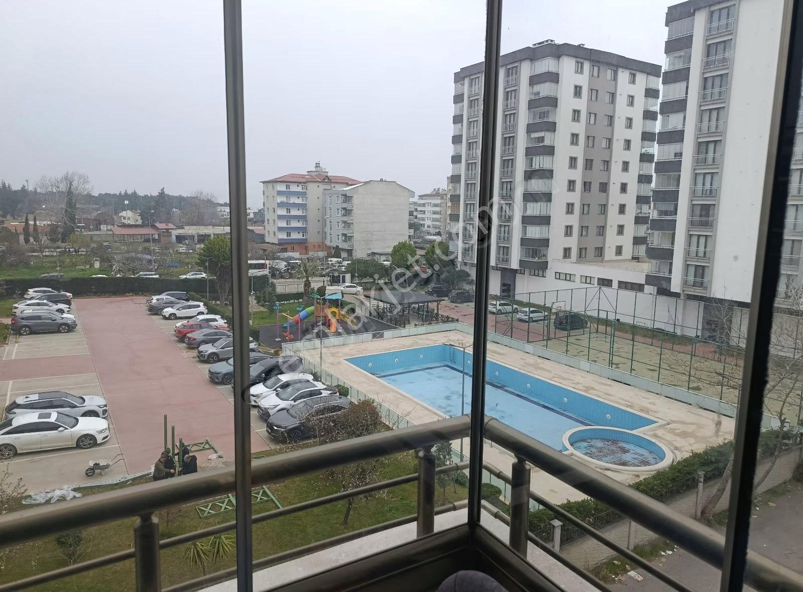 Tramvay Altında Sınırsız Kredili Deniz Manzaralı Eşyalı Daire - Görsel 11