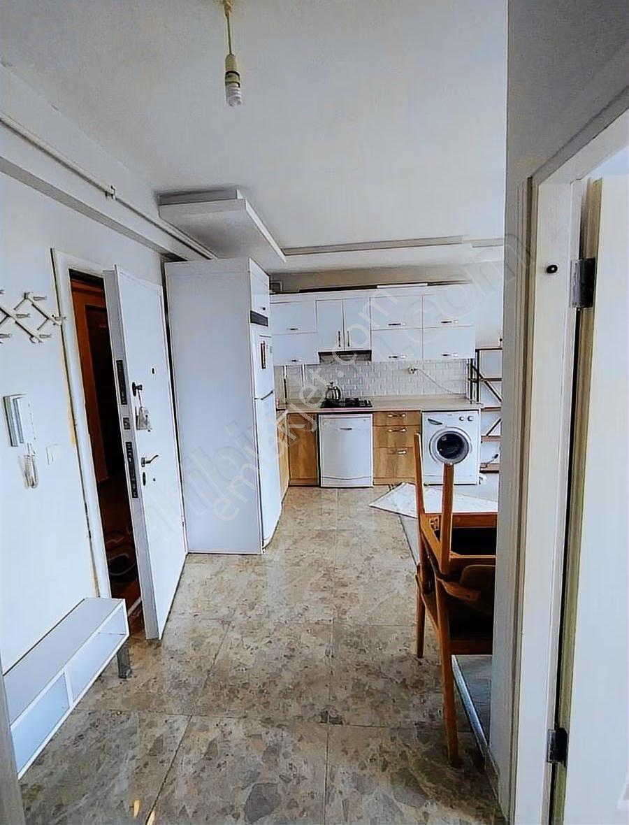 Atakent Te Tramvaya Yakın Eşyalı Deniz Manzaralı Daire - Görsel 5