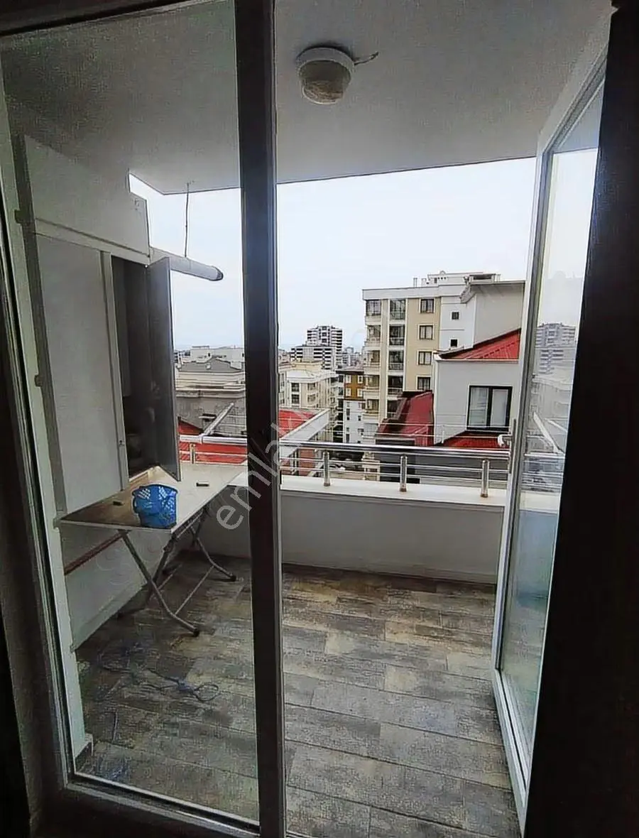 Atakent Te Tramvaya Yakın Eşyalı Deniz Manzaralı Daire - Görsel 4