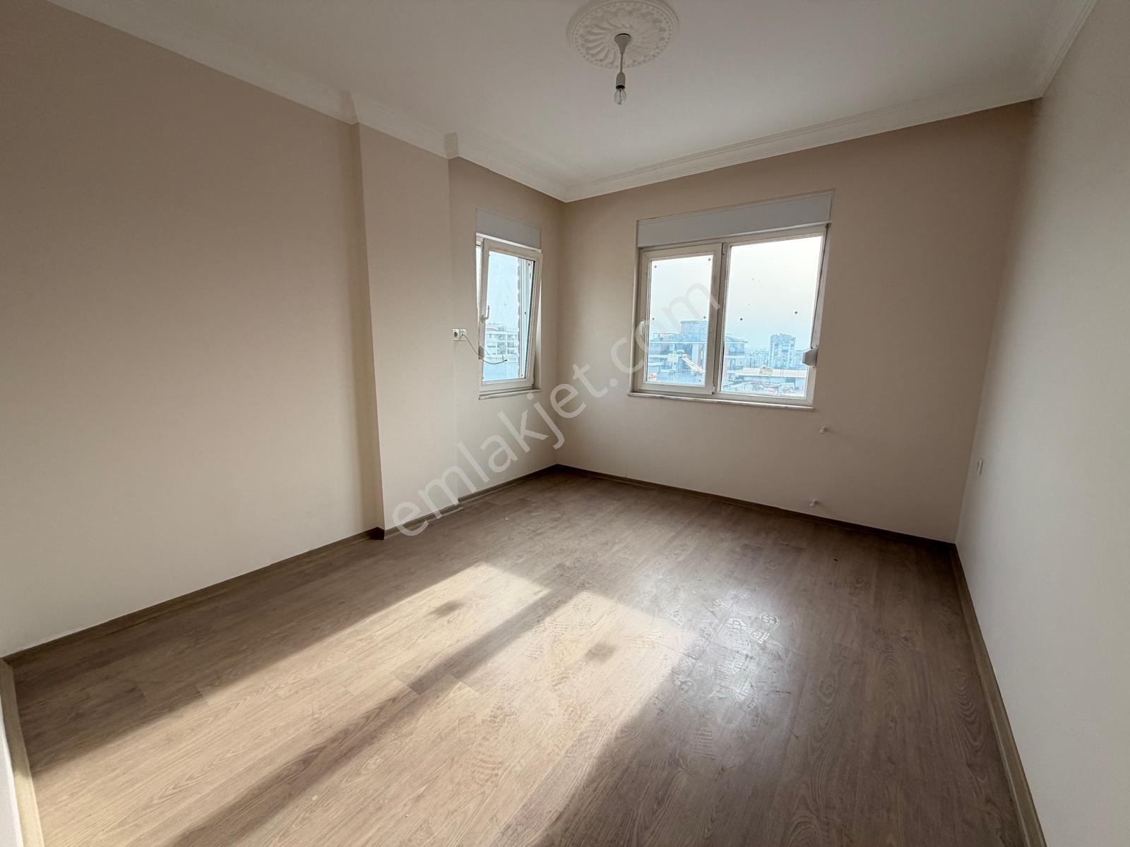 Tramvaya 150 Metre 3+1 135 M2 Asansörlü Güney Cephe - Görsel 9