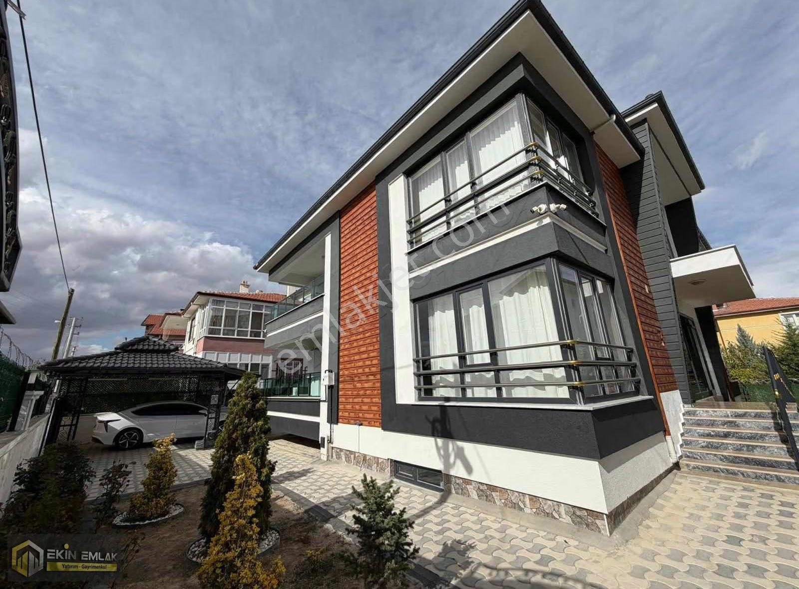 Karatay Karaaslan Mah. 2 Katlı 6+2 Müstakil Ev 600 M2 Arsa - Görsel 14
