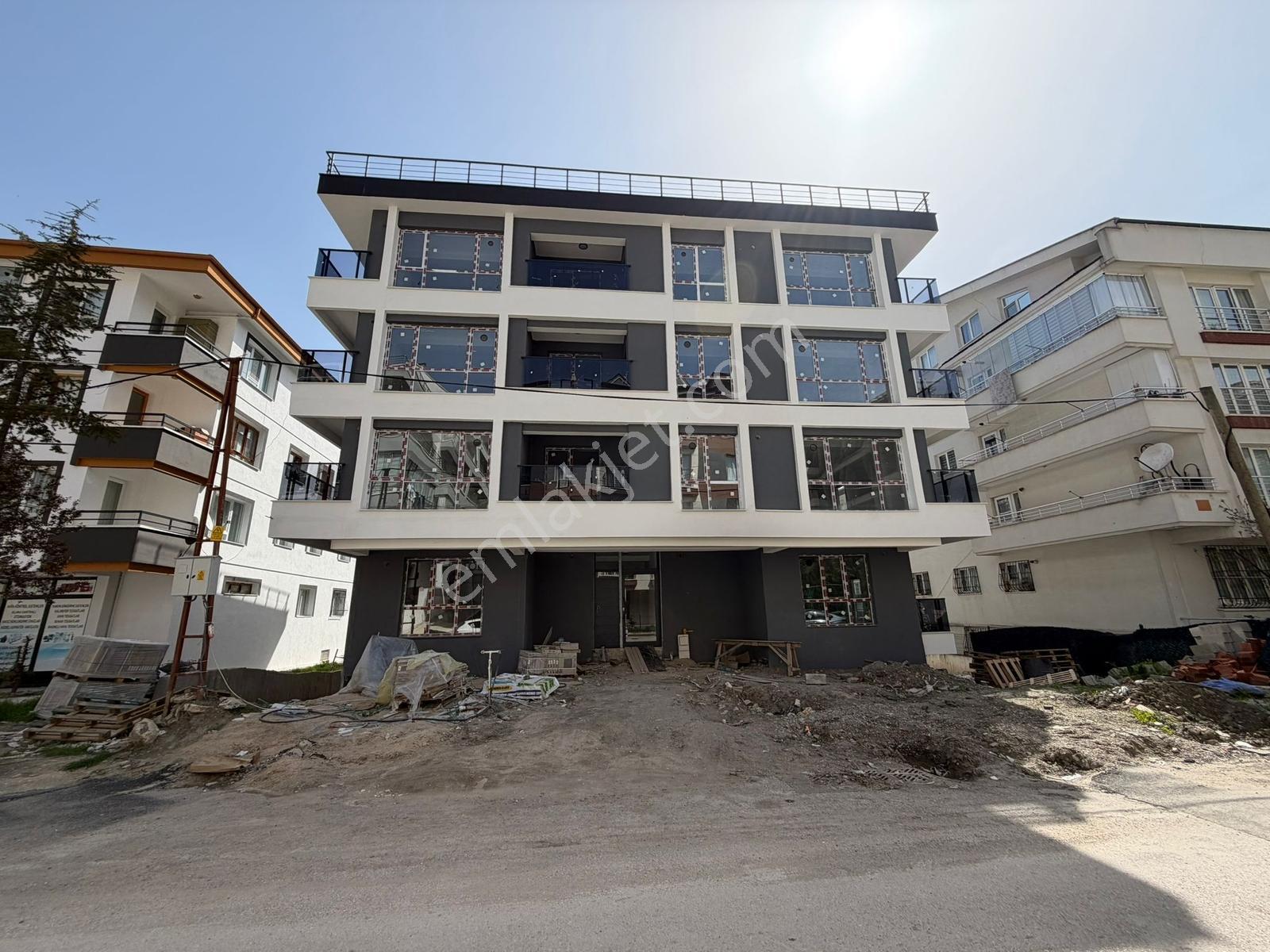 Çankaya Mimar Sinan Mah. Merkezi Lokasyon 1+1 Satılık Daire - Görsel 2