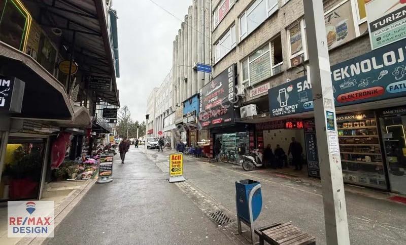 Adapazarı Havuzlu Çarşı Satılık Dükkan Remax Desıgn - Görsel 3