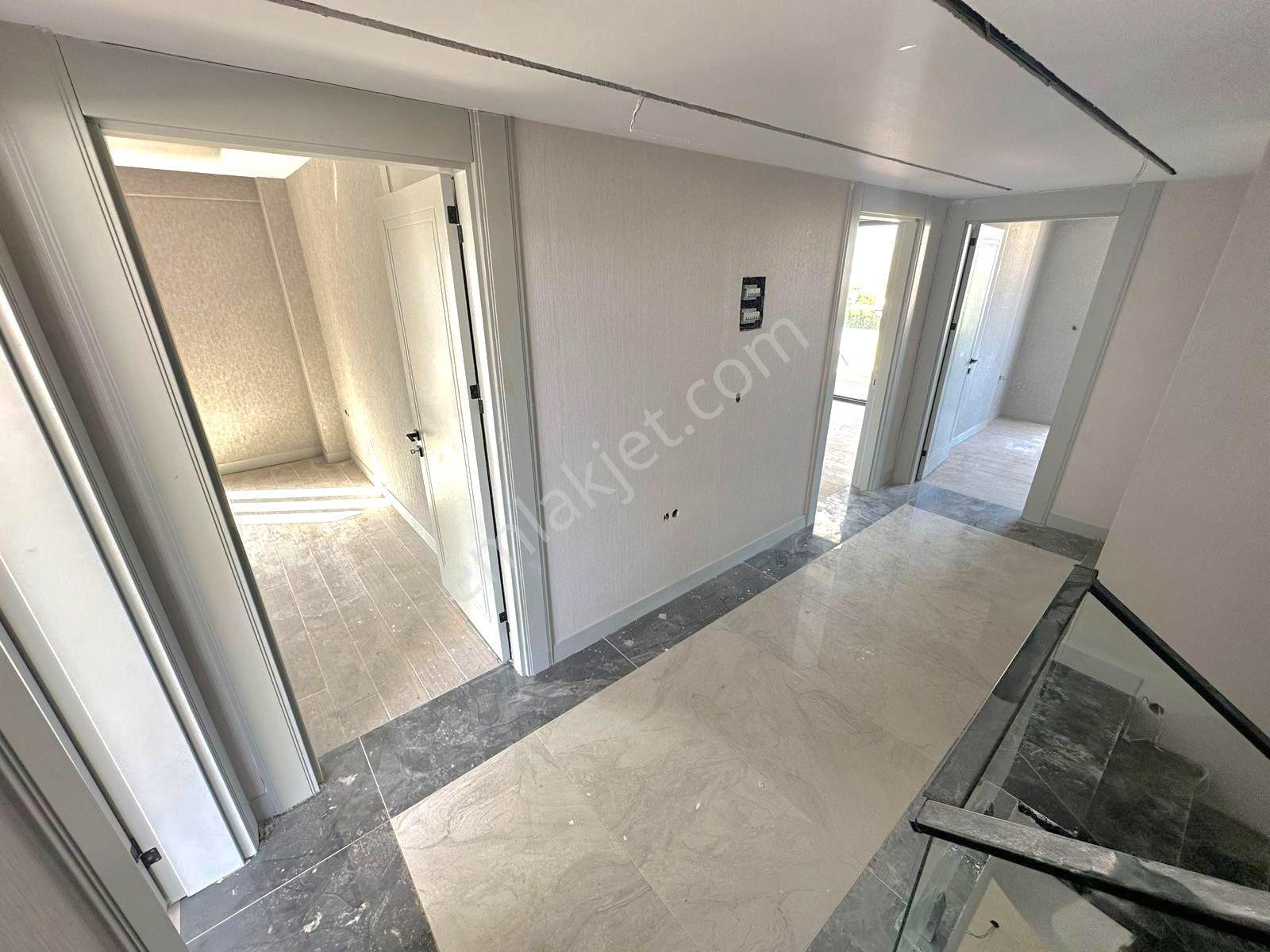 Körkünde Lüx Bahçeli 4+1 Havuzlu Güvenlikli Fırsat Villalar - Görsel 27