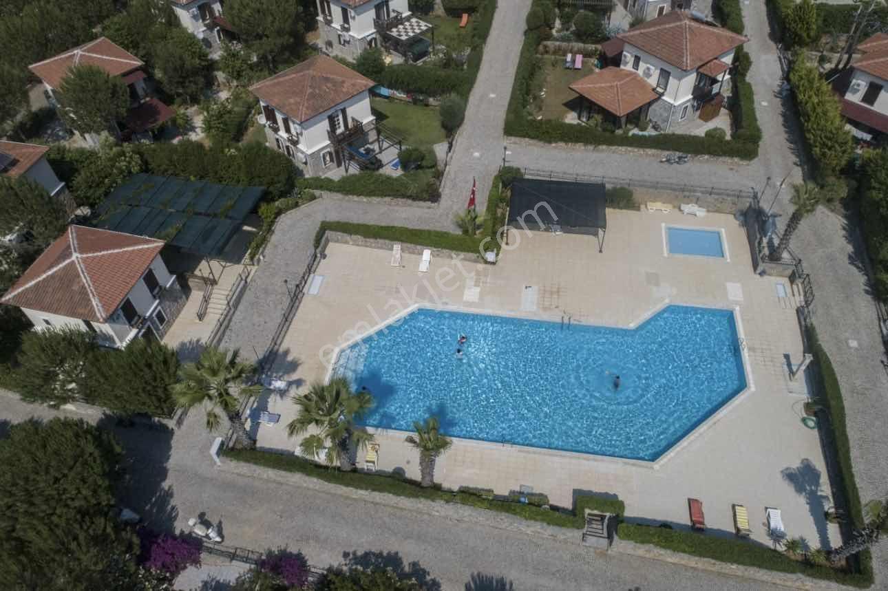 Ovacıkta Havuzlu Sitede Uzun Dönem Kiralık Eşyalı Villa - Görsel 22