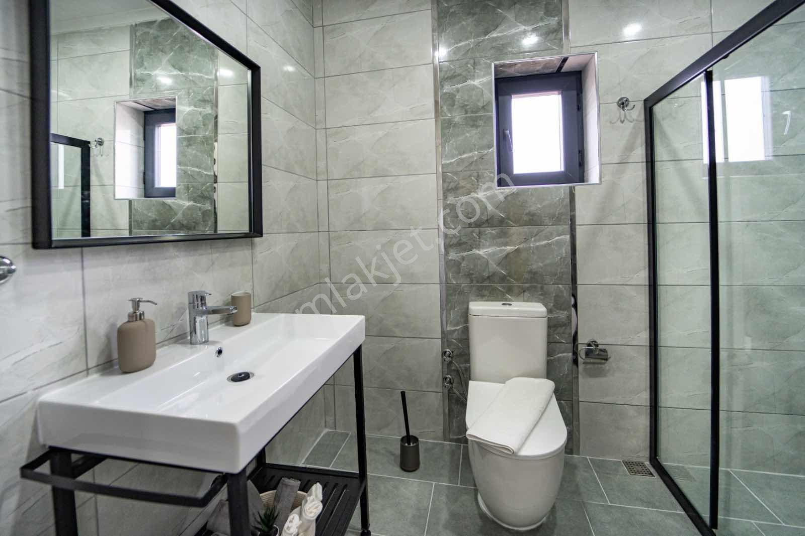 Ovacıkta Havuzlu Sitede Uzun Dönem Kiralık Eşyalı Villa - Görsel 17