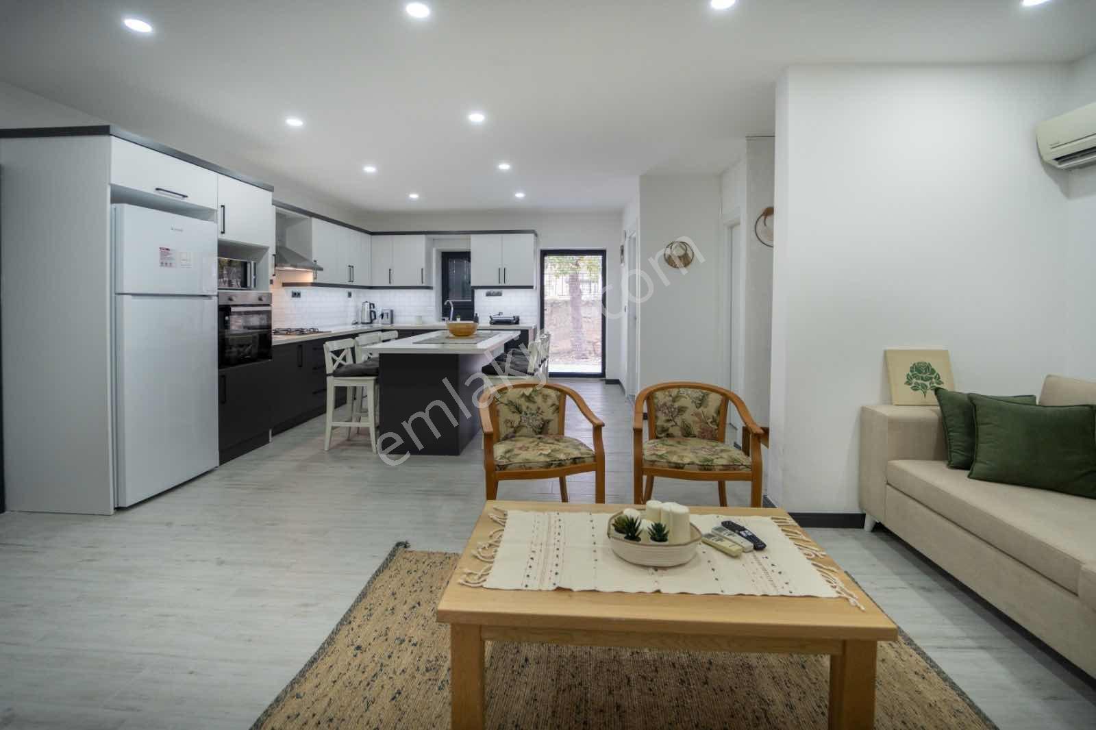 Ovacıkta Havuzlu Sitede Uzun Dönem Kiralık Eşyalı Villa - Görsel 11