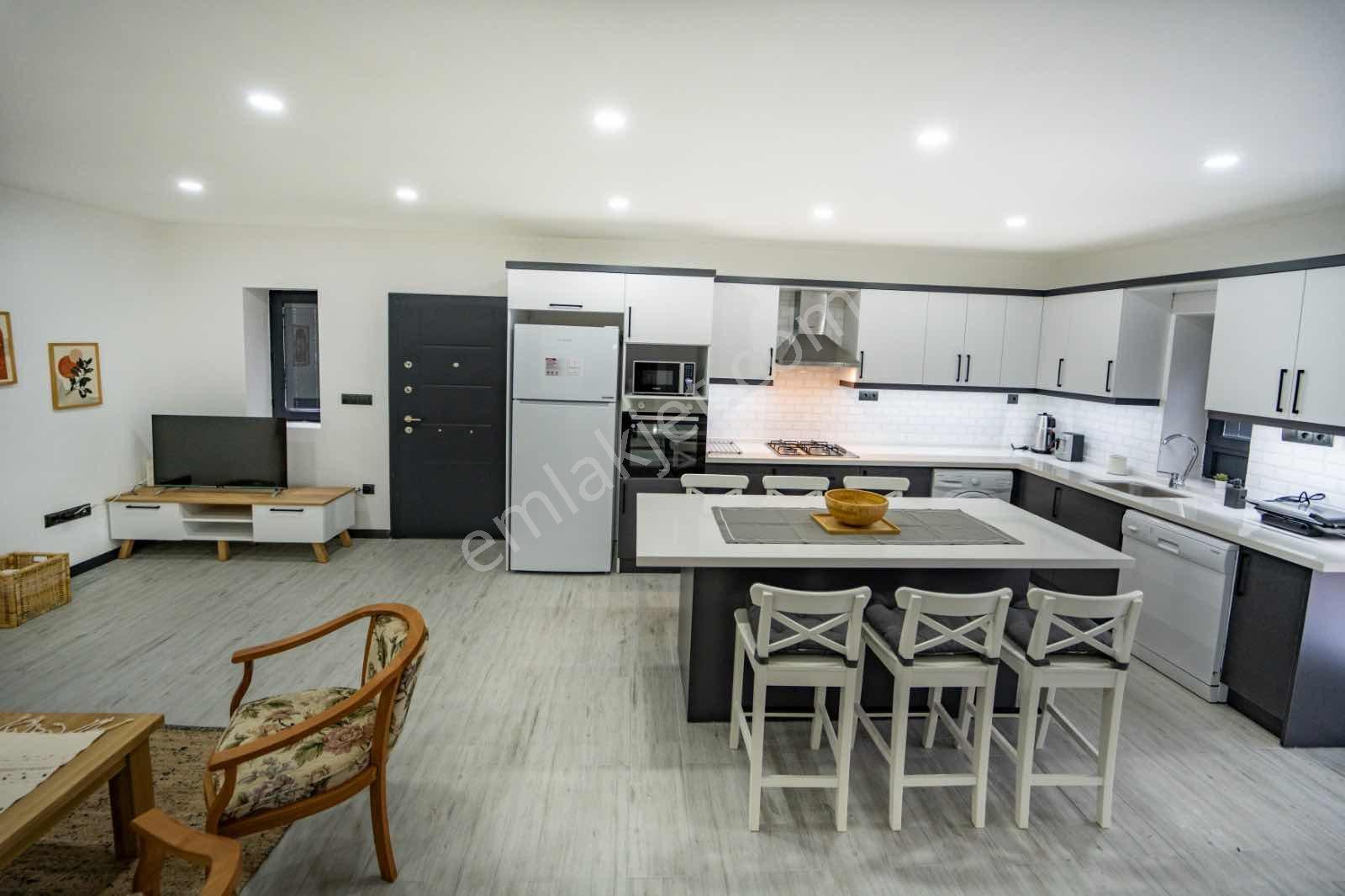 Ovacıkta Havuzlu Sitede Uzun Dönem Kiralık Eşyalı Villa - Görsel 26