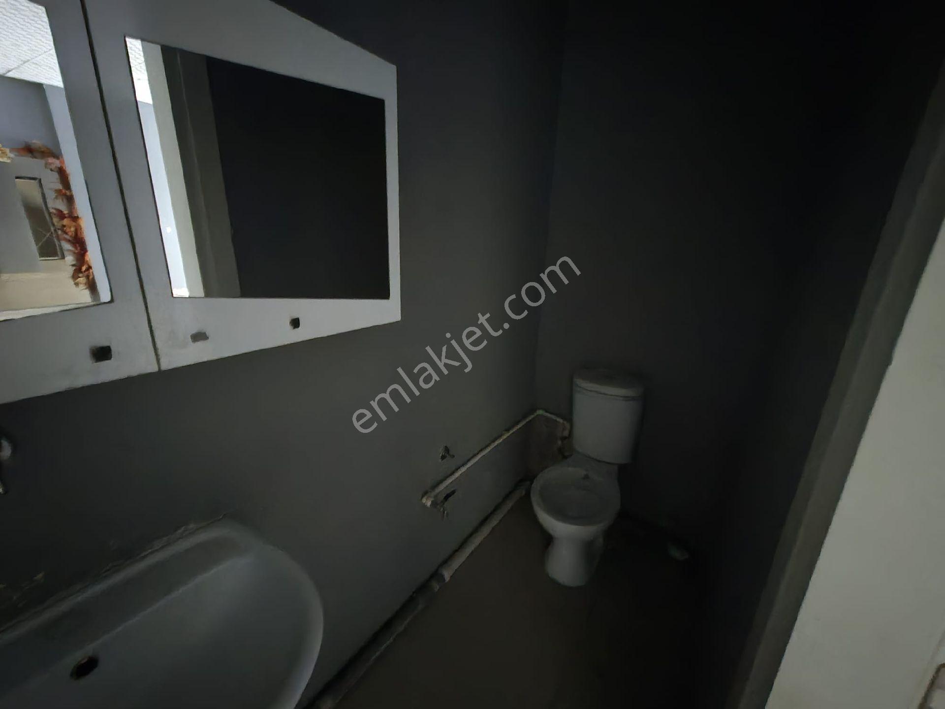 Buca Göksu'da Merkezi Konumda Kiralık Geniş Dükkan - Görsel 9