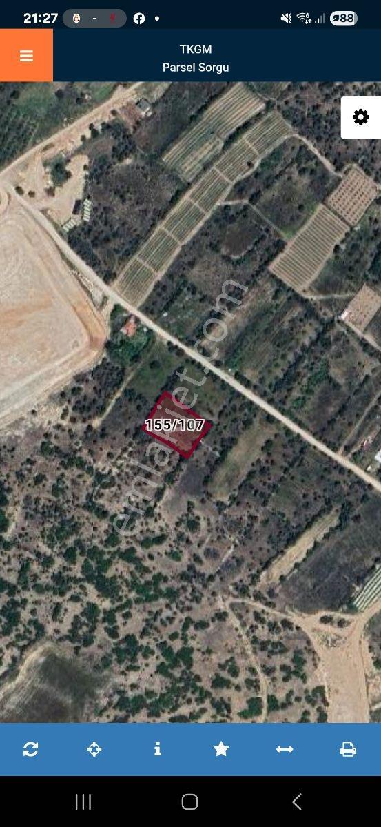 Harmanörende Yola 1 Parsel Satılık 1700 M2 Bahçe