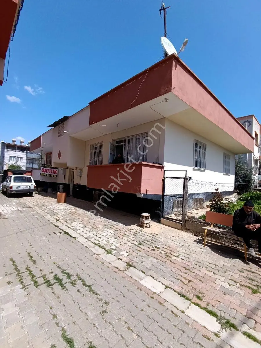 Anadolu Gayrimenkulden K. Mutfak 2+1 Ve 1+1 İki Daire - Görsel 4