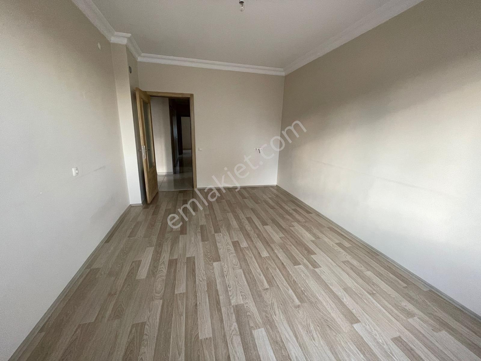Parsana Mah. Kiralık 3+1 Arakat Daire - Görsel 13