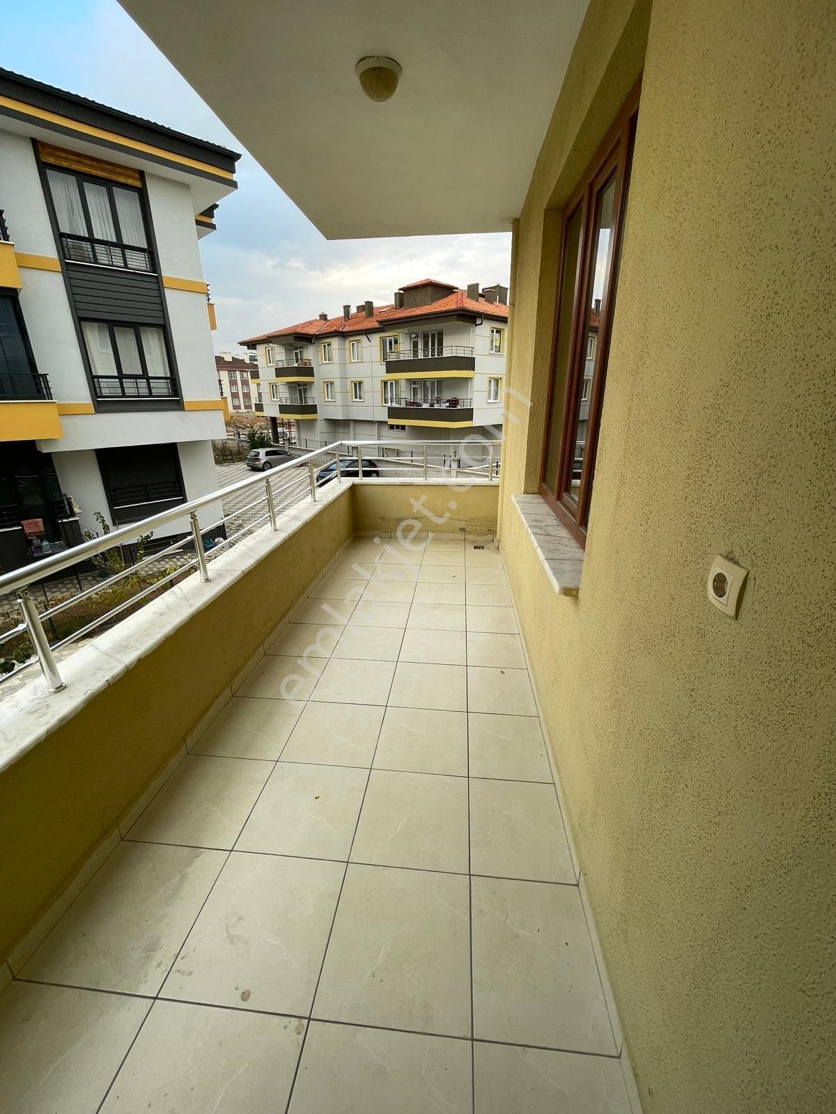Parsana Mah. Kiralık 3+1 Arakat Daire - Görsel 5