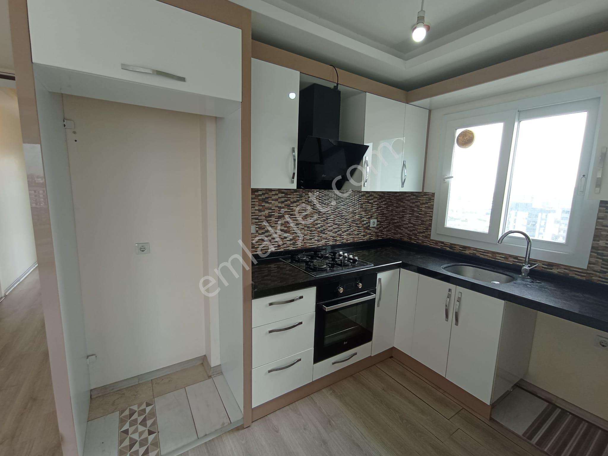 Ünüversite Hastanesi Yakını Site İçi 3+1 Havuzlu - Görsel 24