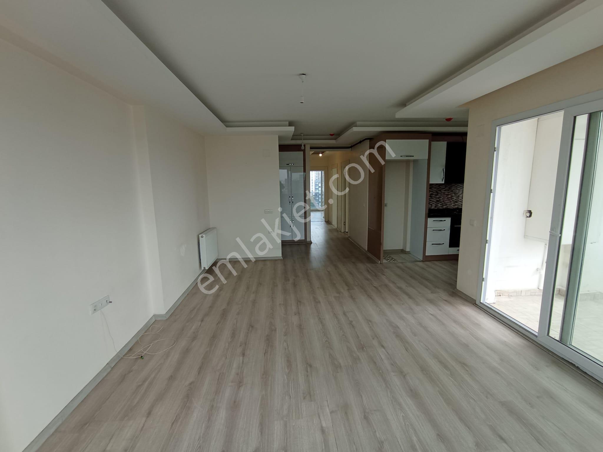 Ünüversite Hastanesi Yakını Site İçi 3+1 Havuzlu - Görsel 25