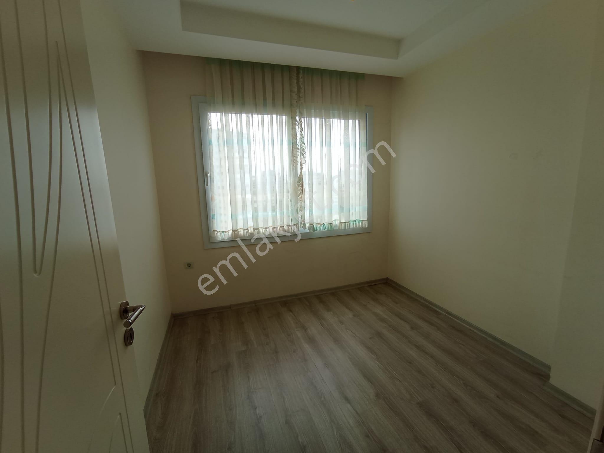 Ünüversite Hastanesi Yakını Site İçi 3+1 Havuzlu - Görsel 22