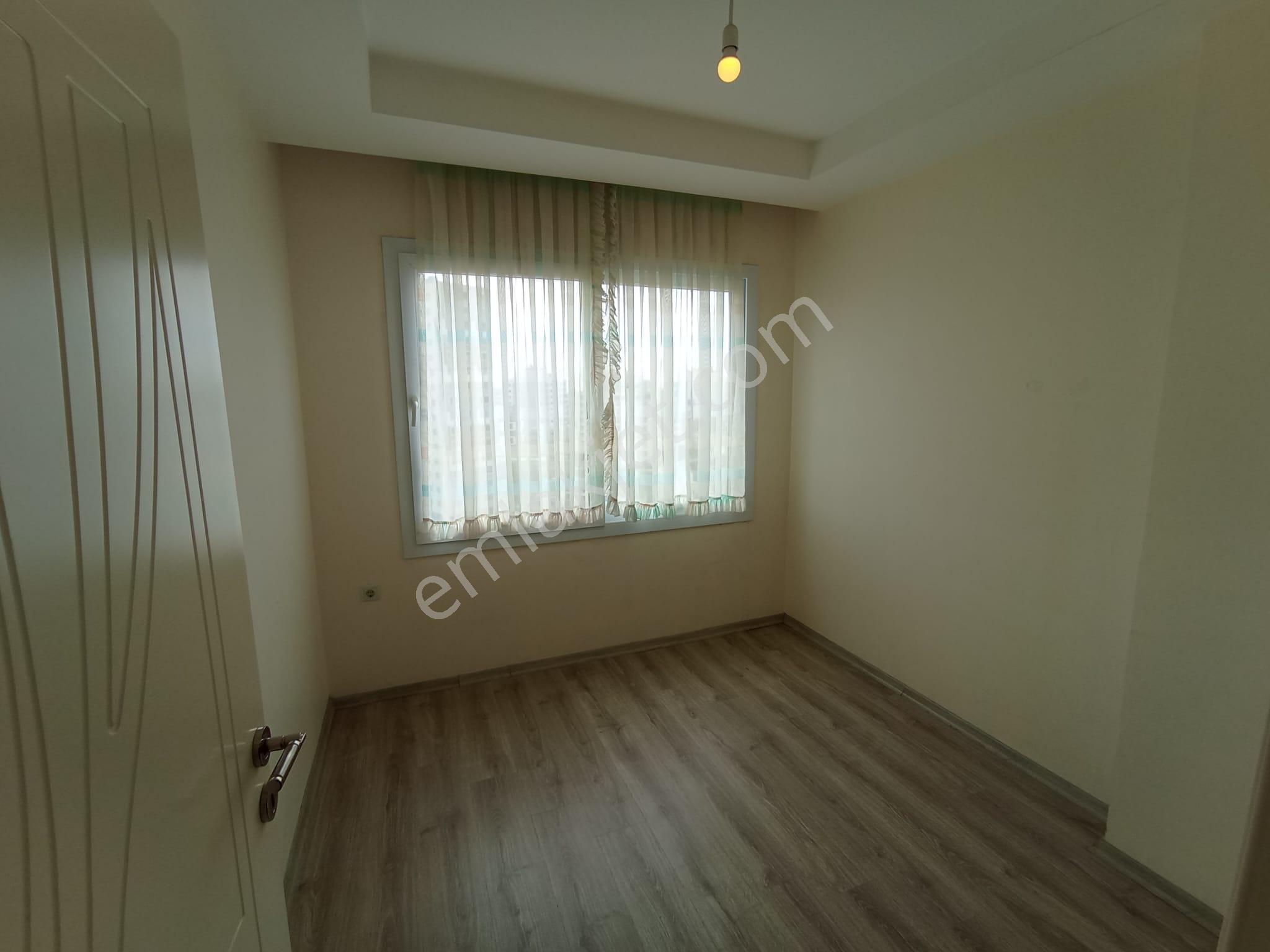 Ünüversite Hastanesi Yakını Site İçi 3+1 Havuzlu - Görsel 21