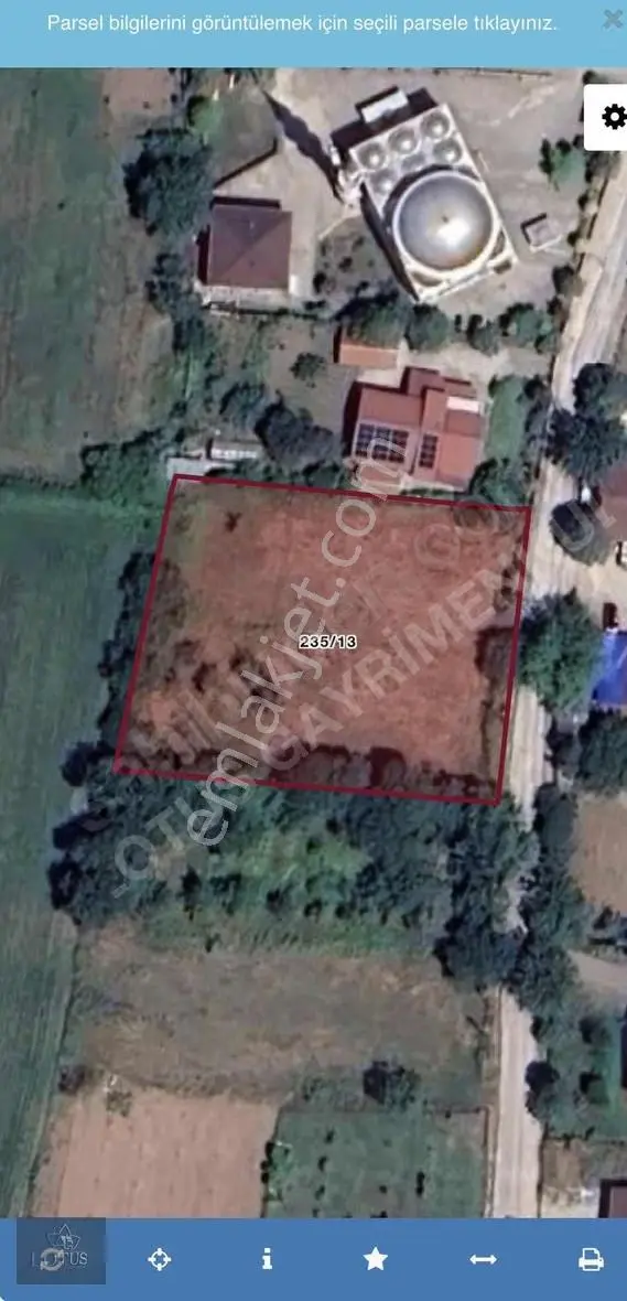 Kartepe Suadiye Mahallesinde Manzaralı Yola Cephe Arsa