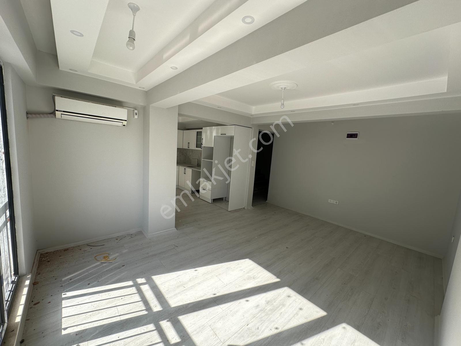Ege Emlak'tan Aşağı Zaferiye'de Kiralık Tripleks Villa - Görsel 10