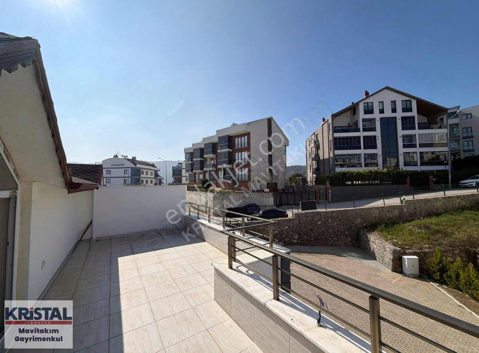 Mudanya Halitpaşada 5+1 Lüks Daire - Görsel 17