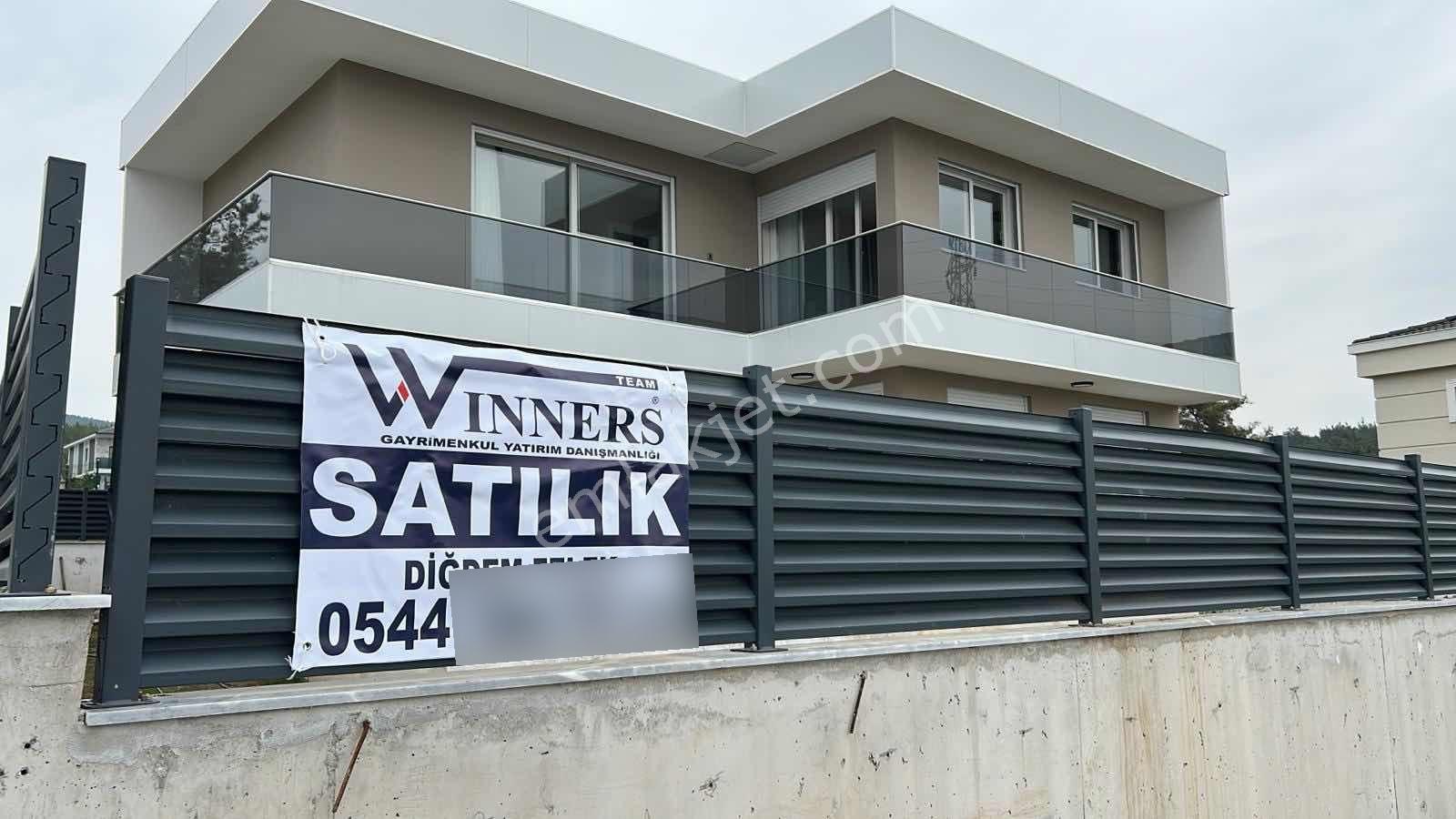 Bornova Çiçekliköy'de Muhteşem 3+1 Lüks Villa - Görsel 29