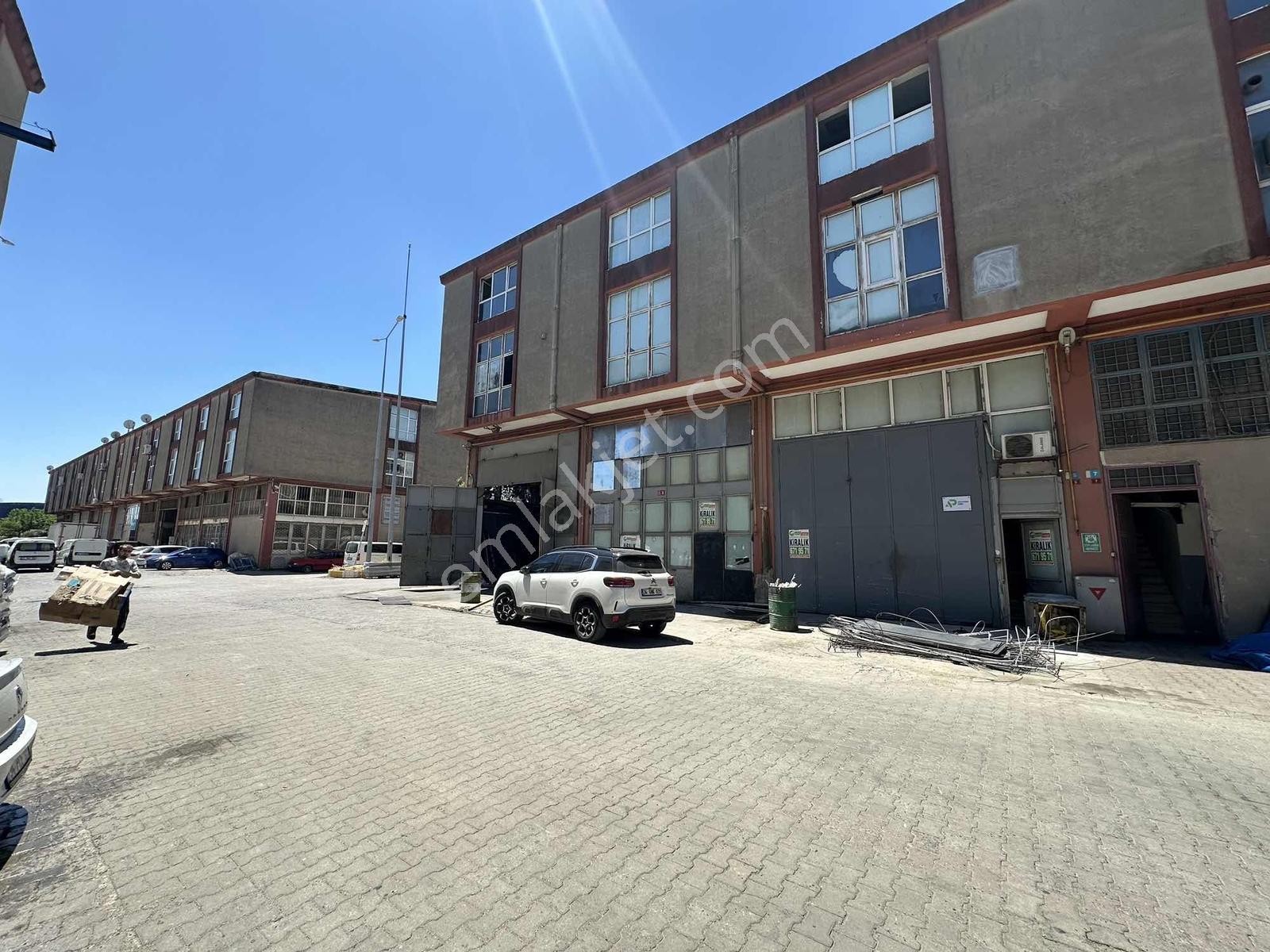 Başakşehir Sanayi Sitesinde 2'lı Dükkan 550 M2 - Görsel 2