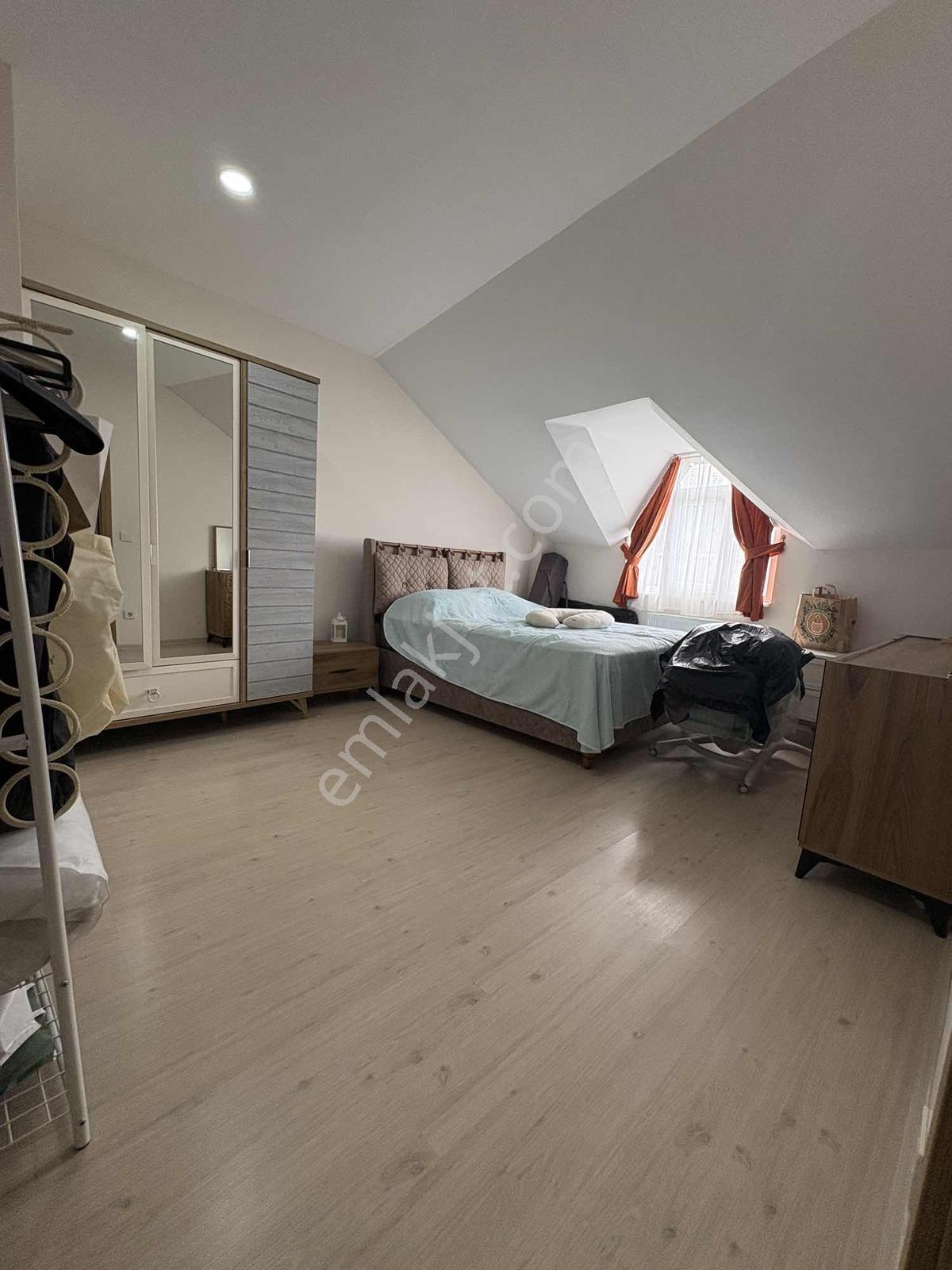 Çobançeşme Mithatpaşa Caddesi'nde Dubleks - Görsel 26