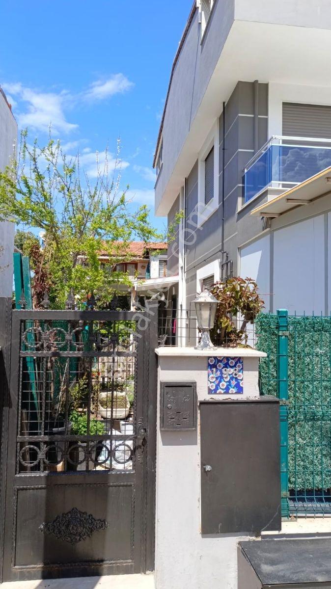 Urla Atatürk Mah. Müstakil Ev Ve Dükkan - Görsel 24