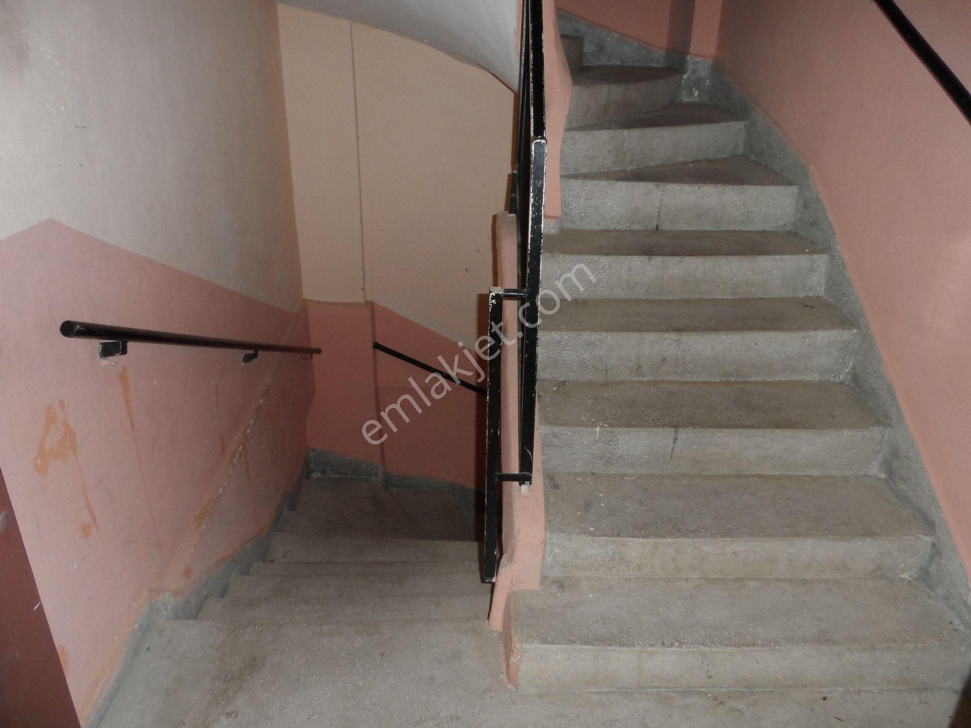 Nazilli Ege Emlak Ofisinden Kurtuluş Mh. Doğalgazlı Kiralık Daire - Görsel 3
