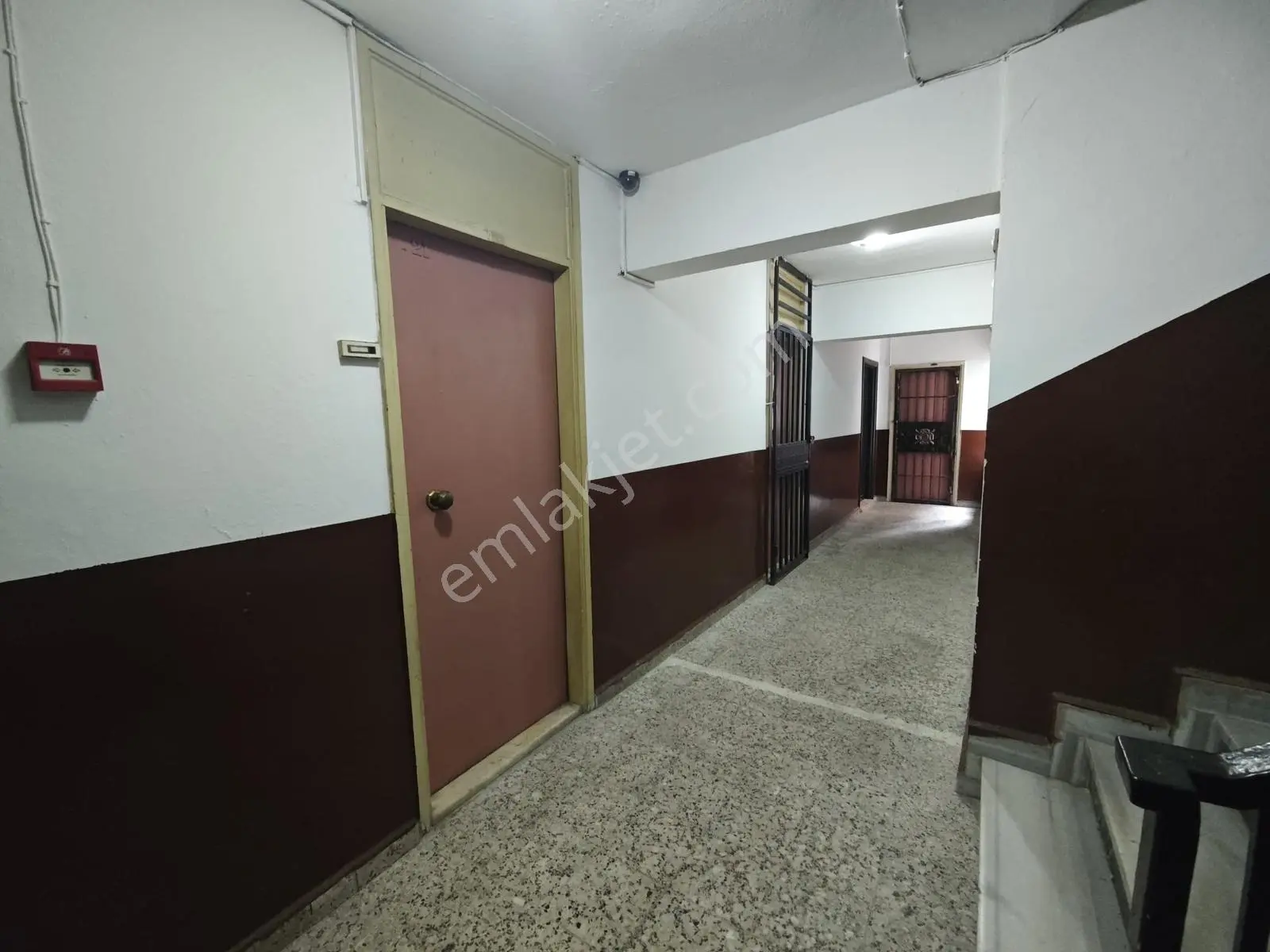 Okçular Çarşı İçinde Satılık Ofis - Görsel 5